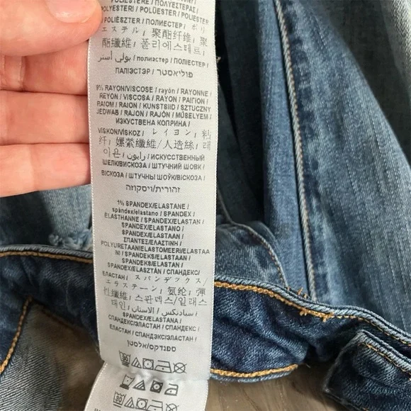 Women's GUESS Distressed Blue Jeans Grommet Eyelet Cropped Low-Mid Rise Size 27 - Picture 7 of 9